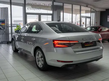 SKODA SUPERB AMBITION 2.0 TDI DSG