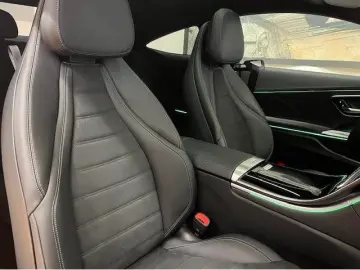 MERCEDES-BENZ CLE 300 4Matic AMG Line Premium Plus HUD Pano