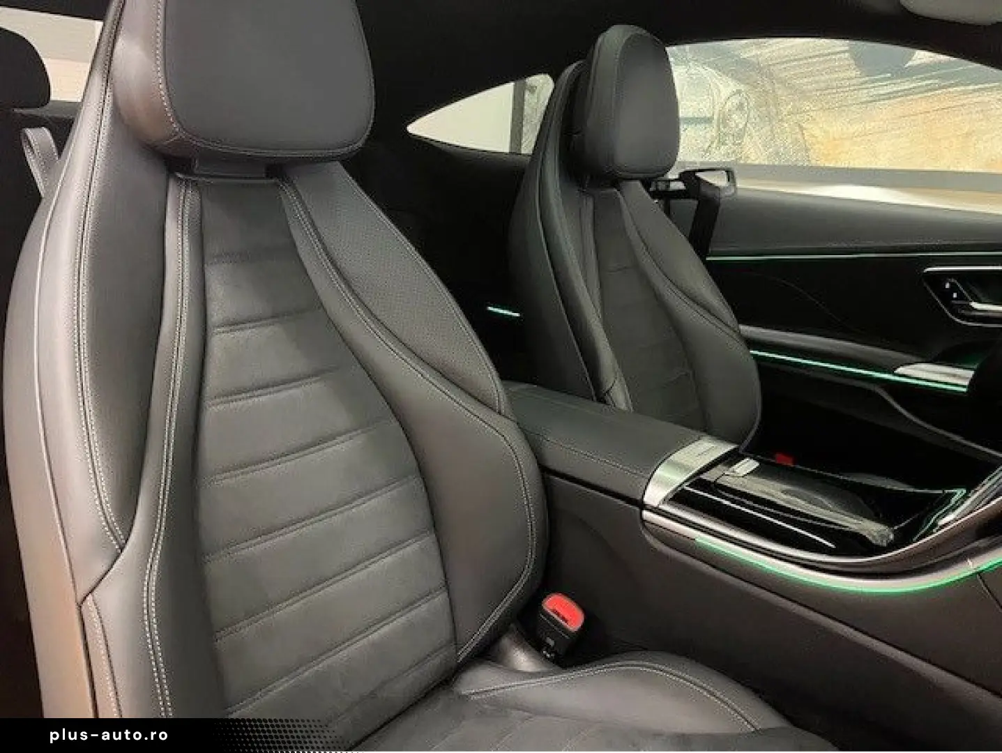 MERCEDES-BENZ CLE 300 4Matic AMG Line Premium Plus HUD Pano