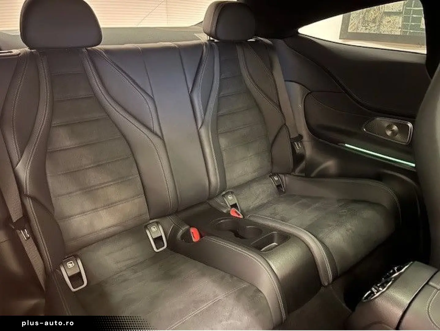 MERCEDES-BENZ CLE 300 4Matic AMG Line Premium Plus HUD Pano