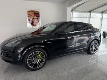 PORSCHE Cayenne Coupe E-Hybrid