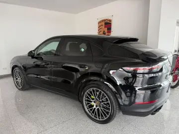 PORSCHE Cayenne Coupe E-Hybrid