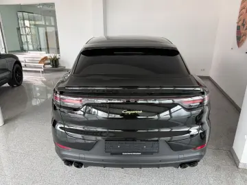 PORSCHE Cayenne Coupe E-Hybrid
