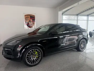 PORSCHE Cayenne Coupe E-Hybrid
