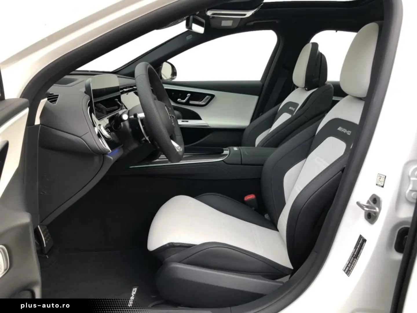 MERCEDES-BENZ AMG E 53 Hybrid 4MATIC  AMG Superscreen HUD