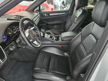 PORSCHE Cayenne Coupe E-Hybrid PlatinumEdition Burmester