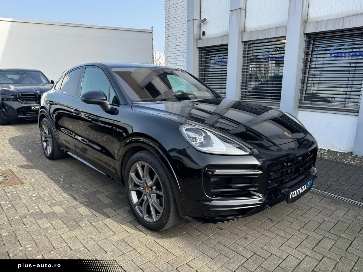 PORSCHE E-Hybrid Coupé PLATINUM-SPORTDESIGN-ACC-AHK-VOLL