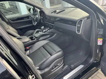 PORSCHE E-Hybrid Coupé PLATINUM-SPORTDESIGN-ACC-AHK-VOLL