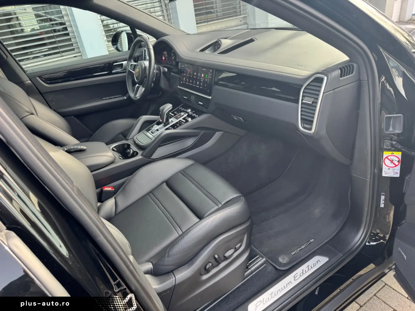 PORSCHE E-Hybrid Coupé PLATINUM-SPORTDESIGN-ACC-AHK-VOLL