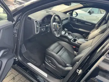 PORSCHE E-Hybrid Coupé PLATINUM-SPORTDESIGN-ACC-AHK-VOLL