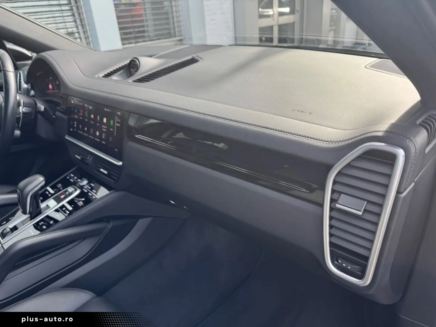 PORSCHE E-Hybrid Coupé PLATINUM-SPORTDESIGN-ACC-AHK-VOLL