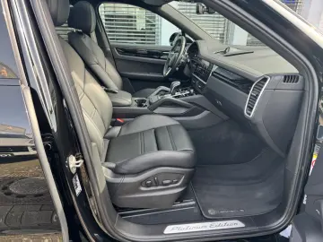 PORSCHE E-Hybrid Coupé PLATINUM-SPORTDESIGN-ACC-AHK-VOLL