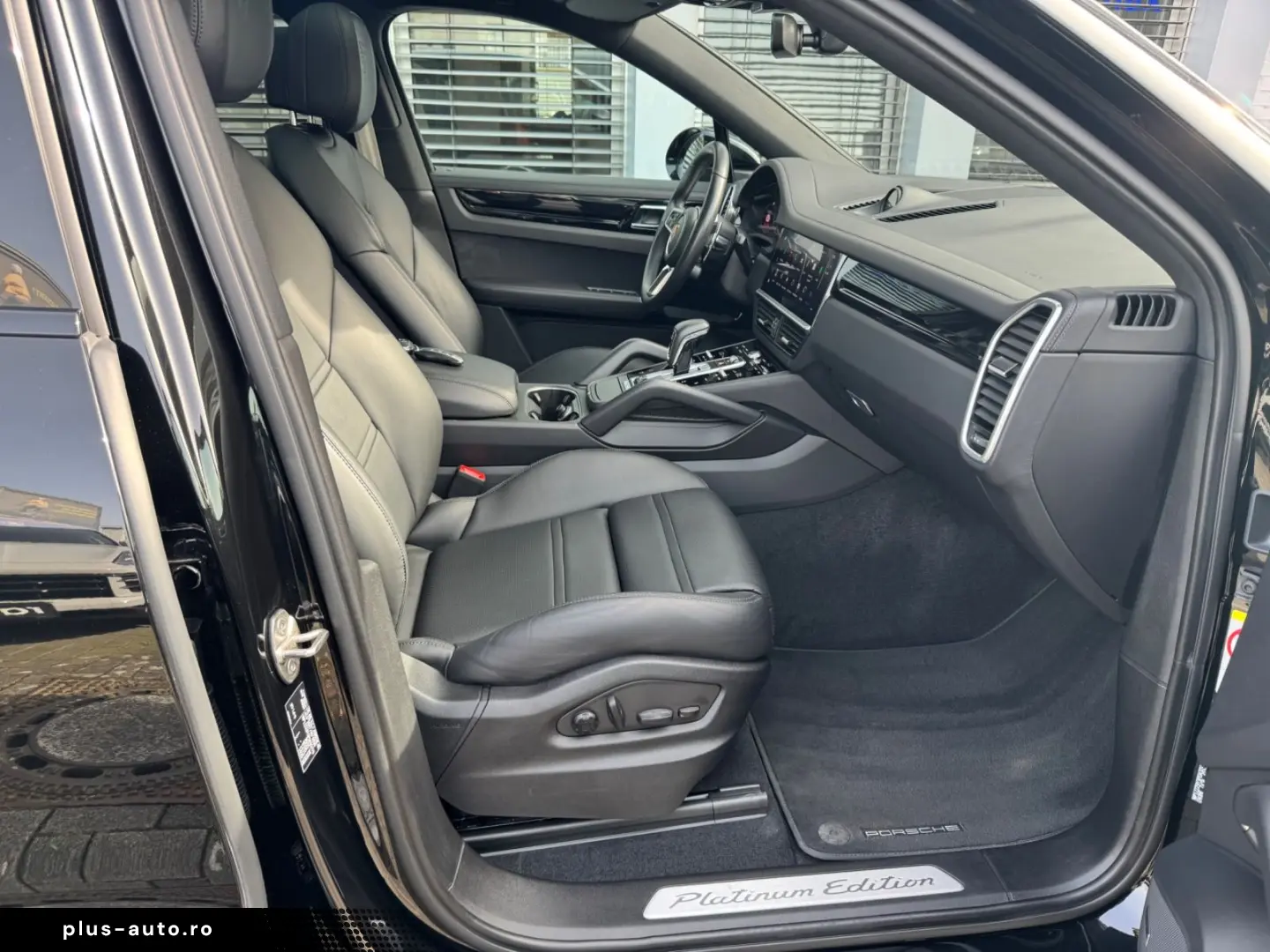 PORSCHE E-Hybrid Coupé PLATINUM-SPORTDESIGN-ACC-AHK-VOLL