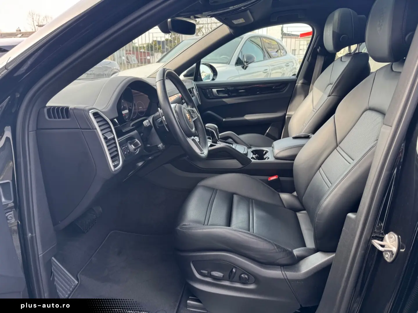 PORSCHE E-Hybrid Coupé PLATINUM-SPORTDESIGN-ACC-AHK-VOLL