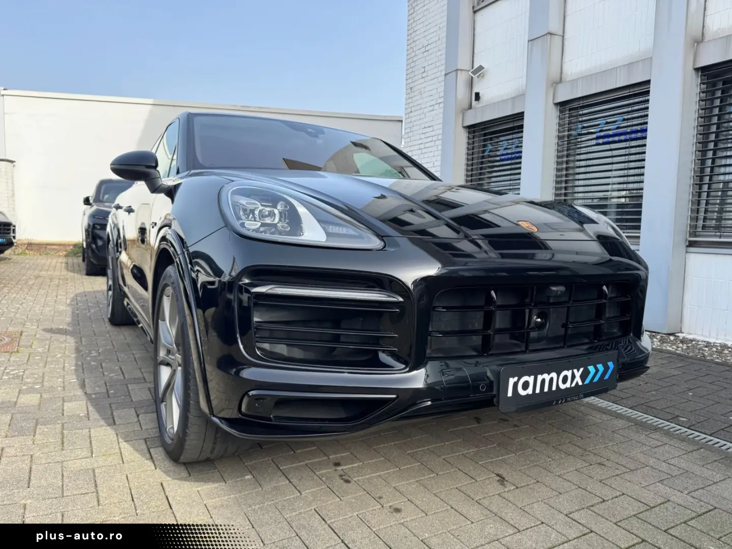 PORSCHE E-Hybrid Coupé PLATINUM-SPORTDESIGN-ACC-AHK-VOLL