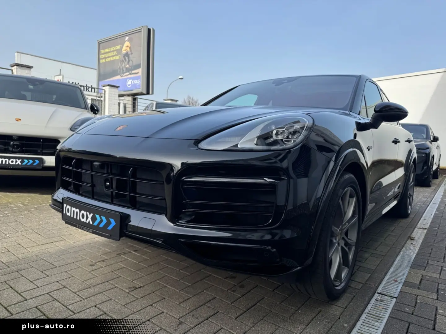 PORSCHE E-Hybrid Coupé PLATINUM-SPORTDESIGN-ACC-AHK-VOLL