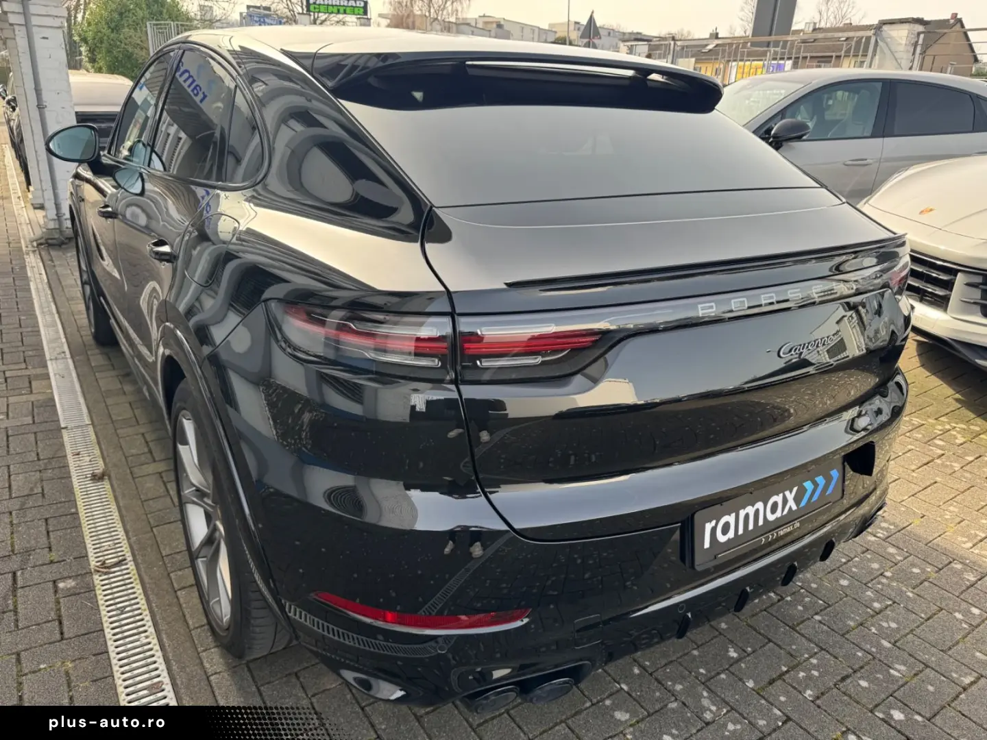 PORSCHE E-Hybrid Coupé PLATINUM-SPORTDESIGN-ACC-AHK-VOLL