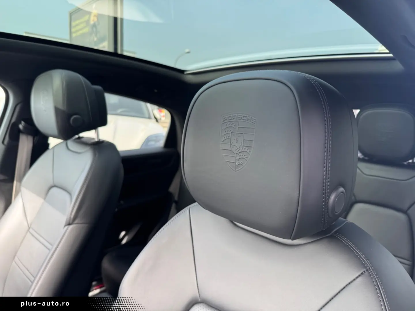 PORSCHE E-Hybrid Coupé PLATINUM-SPORTDESIGN-ACC-AHK-VOLL