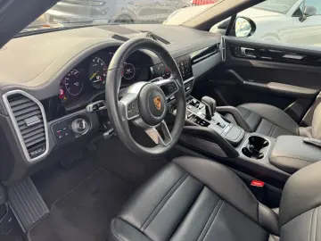 PORSCHE E-Hybrid Coupé PLATINUM-SPORTDESIGN-ACC-AHK-VOLL