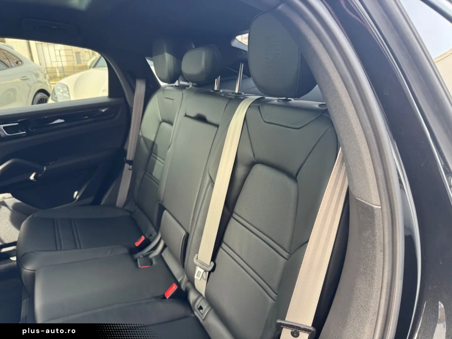 PORSCHE E-Hybrid Coupé PLATINUM-SPORTDESIGN-ACC-AHK-VOLL