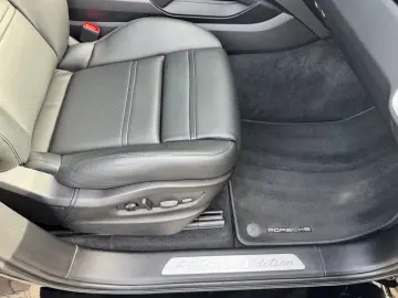 PORSCHE E-Hybrid Coupé PLATINUM-SPORTDESIGN-ACC-AHK-VOLL