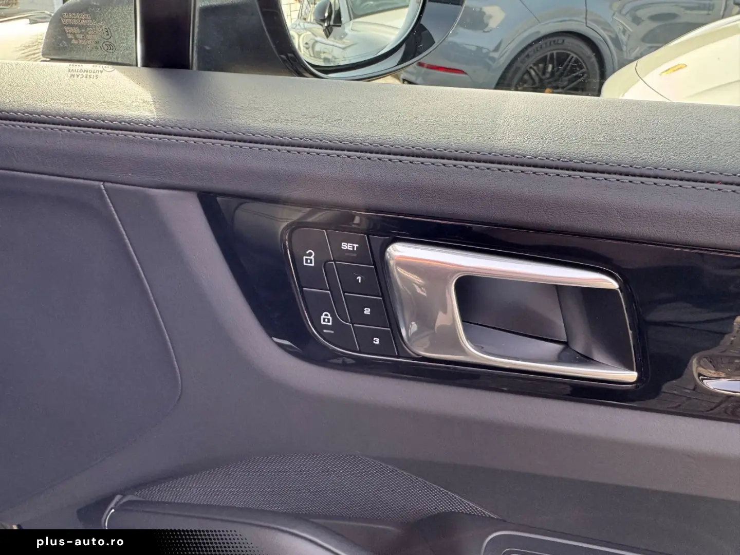 PORSCHE E-Hybrid Coupé PLATINUM-SPORTDESIGN-ACC-AHK-VOLL