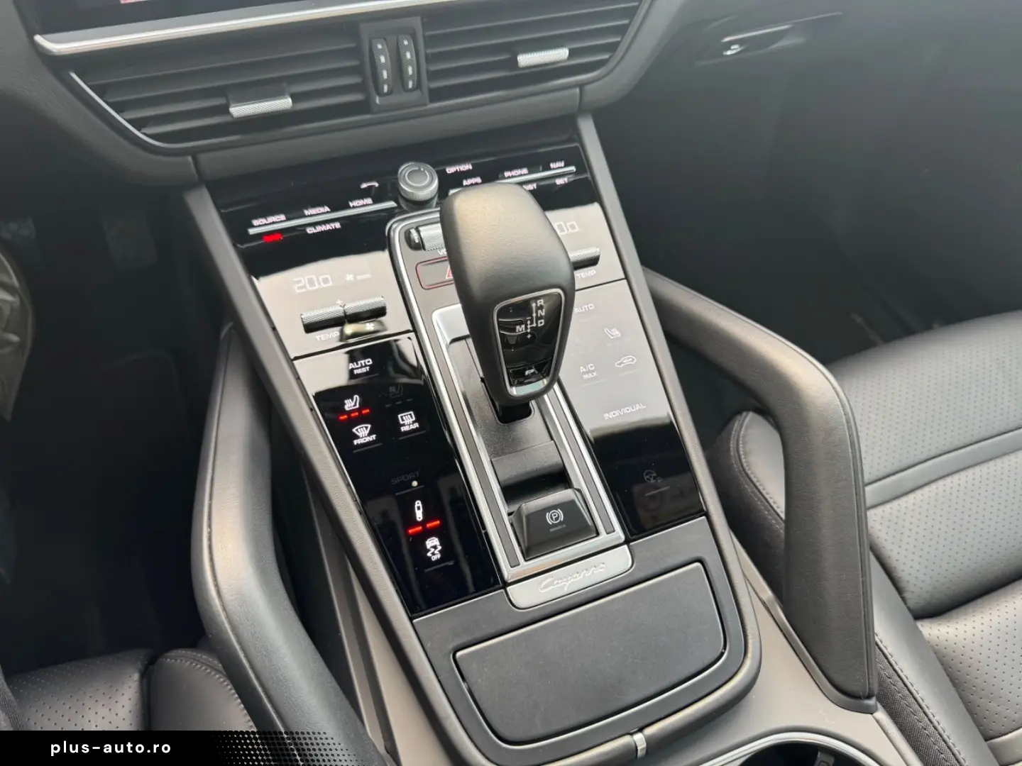 PORSCHE E-Hybrid Coupé PLATINUM-SPORTDESIGN-ACC-AHK-VOLL