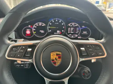 PORSCHE E-Hybrid Coupé PLATINUM-SPORTDESIGN-ACC-AHK-VOLL