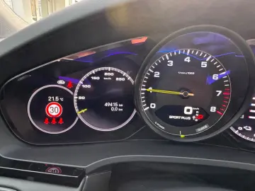 PORSCHE E-Hybrid Coupé PLATINUM-SPORTDESIGN-ACC-AHK-VOLL