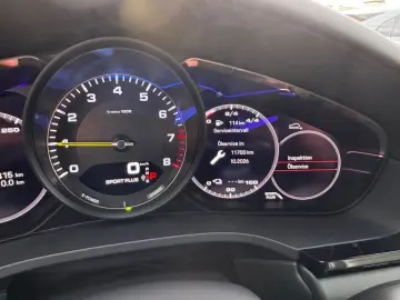 PORSCHE E-Hybrid Coupé PLATINUM-SPORTDESIGN-ACC-AHK-VOLL