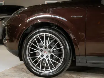 PORSCHE Cayenne E-Hybrid Platinum Edition