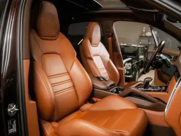 PORSCHE Cayenne E-Hybrid Platinum Edition