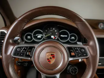 PORSCHE Cayenne E-Hybrid Platinum Edition