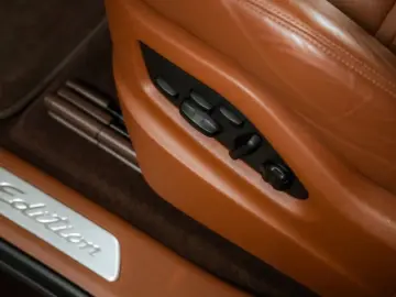 PORSCHE Cayenne E-Hybrid Platinum Edition