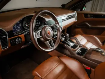 PORSCHE Cayenne E-Hybrid Platinum Edition