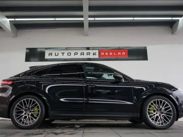 PORSCHE Cayenne Coupe E-Hybrid HeadUp Leder-rot approved