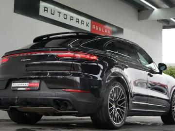 PORSCHE Cayenne Coupe E-Hybrid HeadUp Leder-rot approved