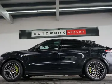 PORSCHE Cayenne Coupe E-Hybrid HeadUp Leder-rot approved