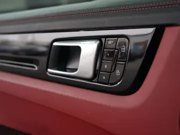 PORSCHE Cayenne Coupe E-Hybrid HeadUp Leder-rot approved