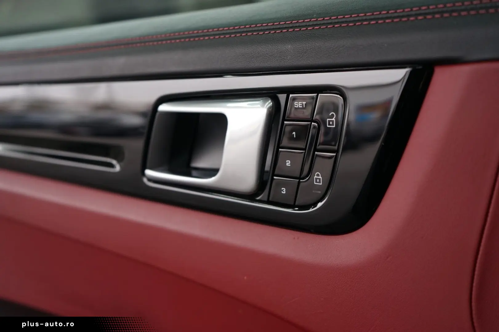 PORSCHE Cayenne Coupe E-Hybrid HeadUp Leder-rot approved