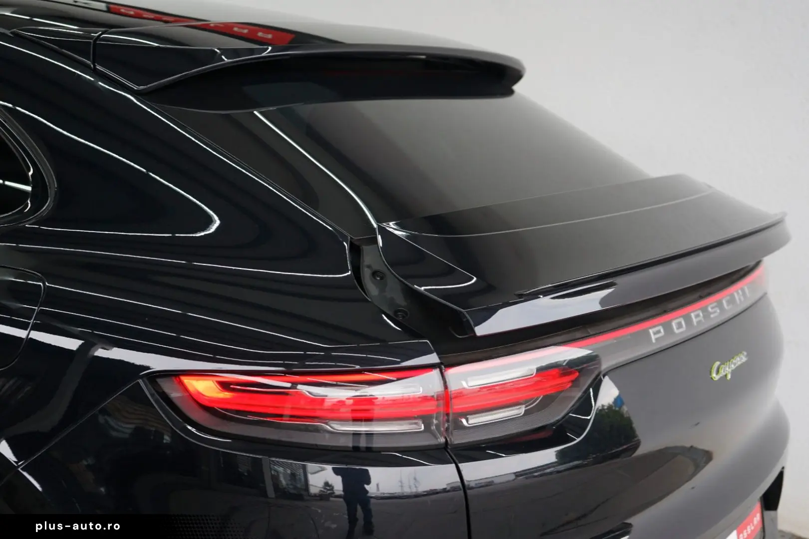 PORSCHE Cayenne Coupe E-Hybrid HeadUp Leder-rot approved