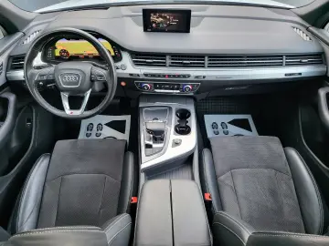 Audi Q7 3.0TDI   S-Line