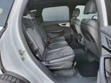 Audi Q7 3.0TDI   S-Line