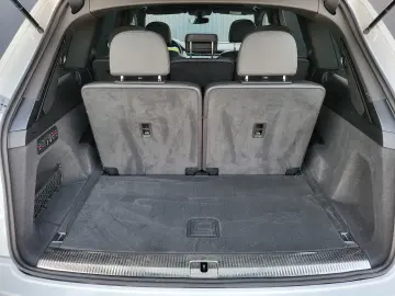 Audi Q7 3.0TDI   S-Line