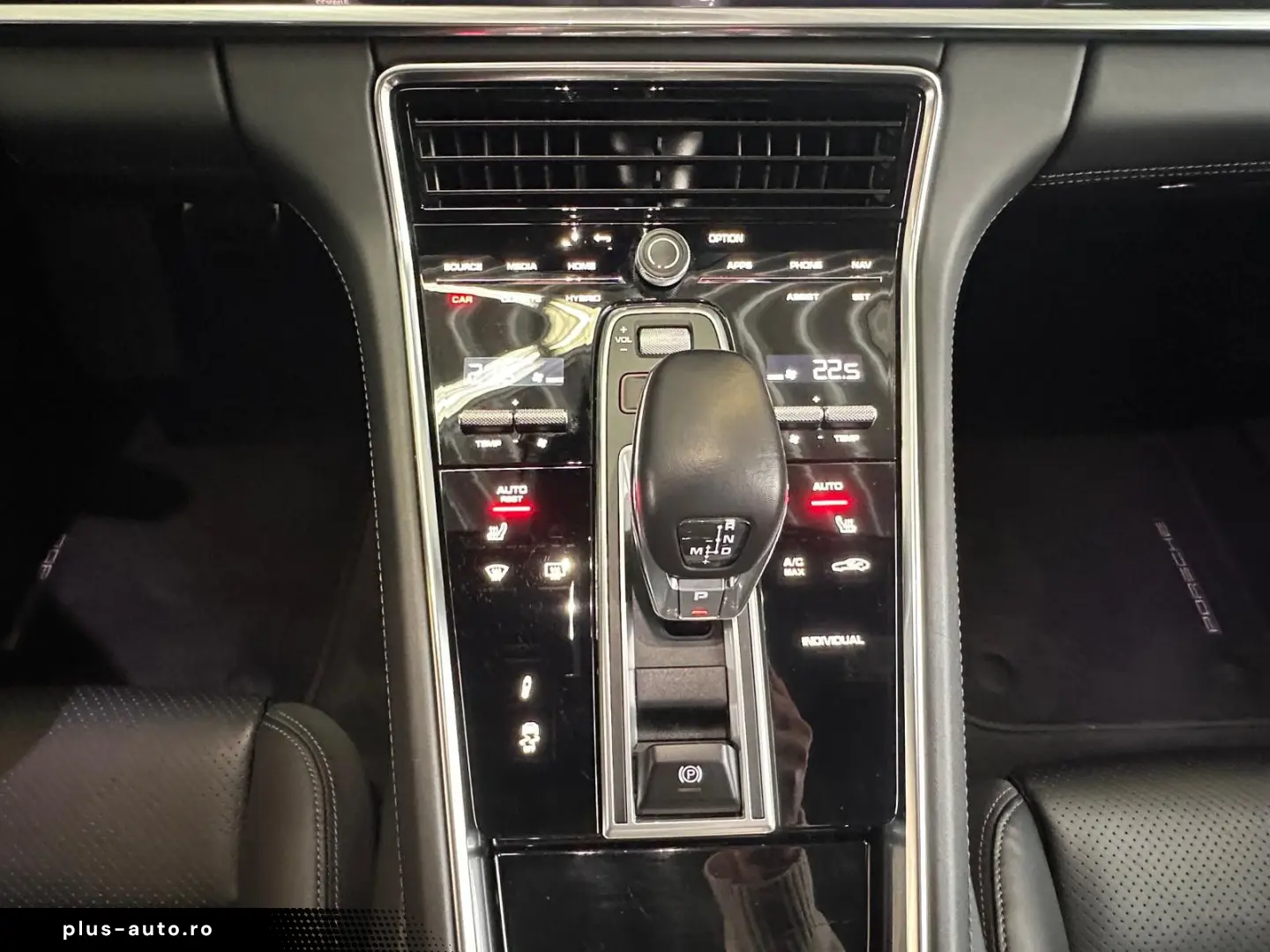 PORSCHE Panamera 4 E-Hybrid 18-Wege Chrono PANO RFK ACC