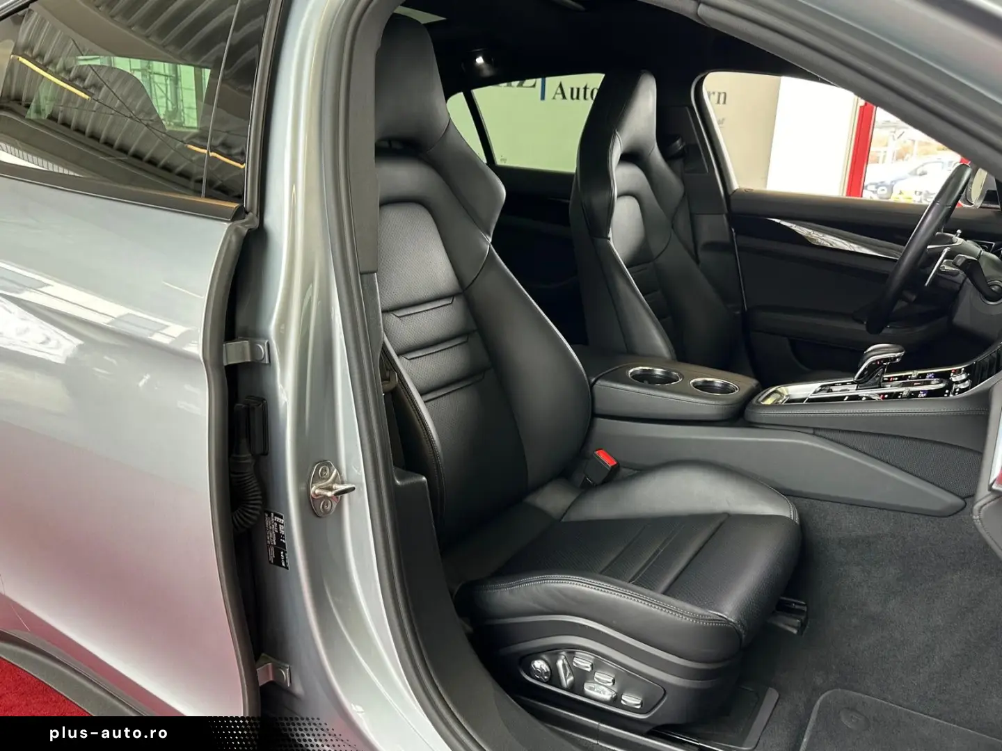 PORSCHE Panamera 4 E-Hybrid 18-Wege Chrono PANO RFK ACC