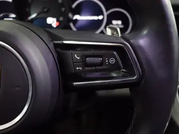 PORSCHE Panamera 4 Pano ACC KAM 1-Hand Luft