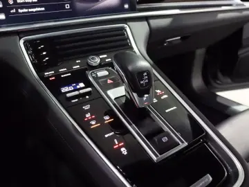 PORSCHE Panamera 4 Pano ACC KAM 1-Hand Luft