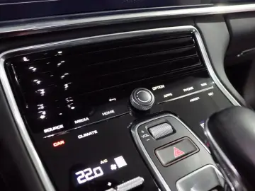 PORSCHE Panamera 4 Pano ACC KAM 1-Hand Luft