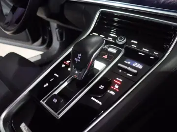 PORSCHE Panamera 4 Pano ACC KAM 1-Hand Luft